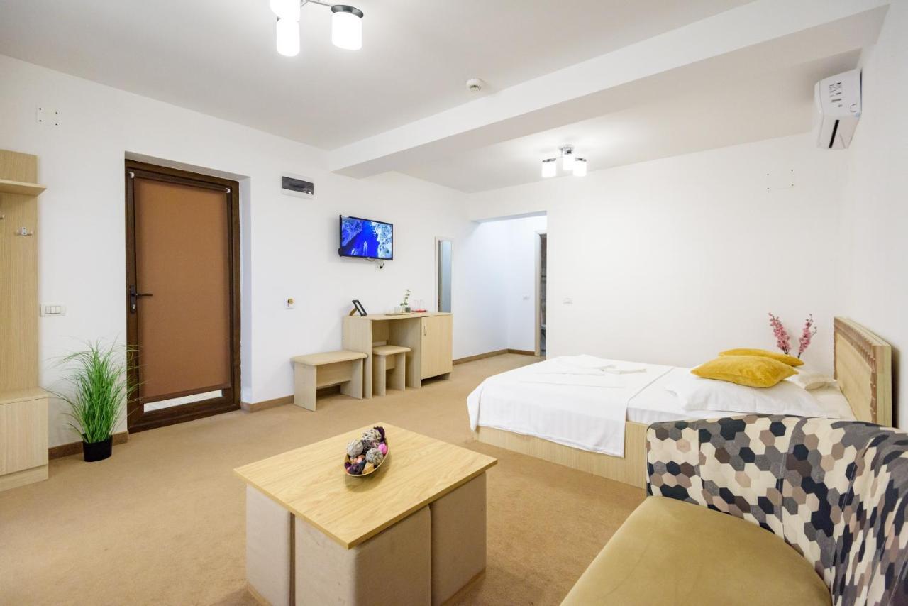Salos Beach Resort Mamaja Zewnętrze zdjęcie